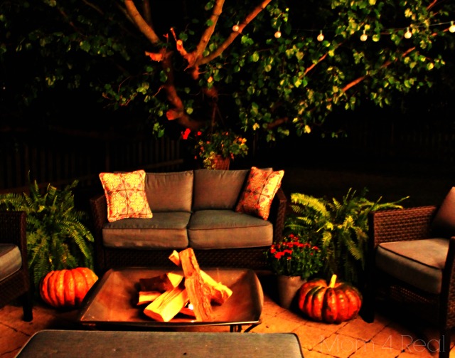 at home date night, how to plan a date night, fall themed date idea