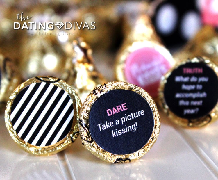 9 New Years Eve Kiss Me Kit Ideas - 9