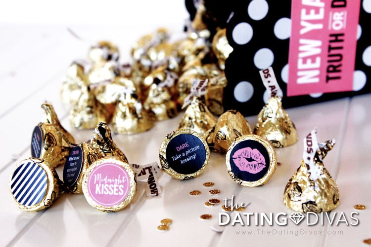 9 New Years Eve Kiss Me Kit Ideas - 12